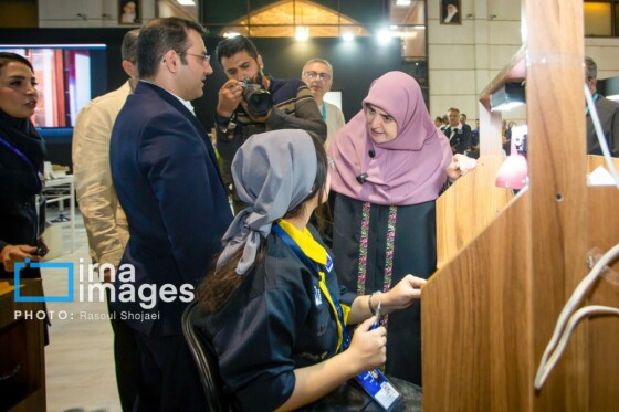 بازدید سخنگوی دولت از نمایشگاه ملی مهارت