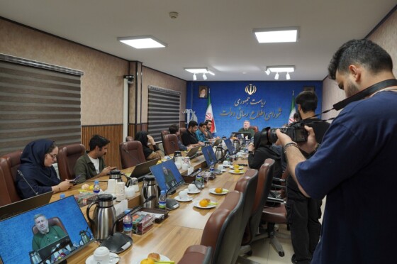 دومین نشست رئیس شورای اطلاع‌رسانی دولت با شورای مشاوران نسل زد