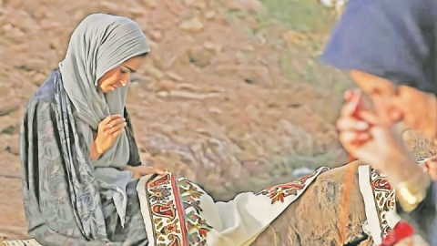 ۸ رشته قنات از میان دست‌های آن‌ها جوشید