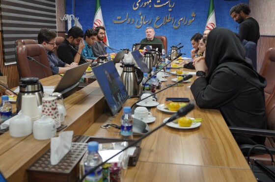 دومین نشست رئیس شورای اطلاع‌رسانی دولت با شورای مشاوران نسل زد