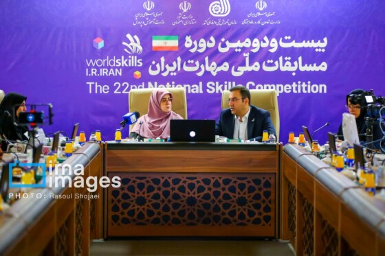 بازدید سخنگوی دولت از نمایشگاه ملی مهارت