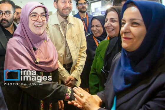 بازدید سخنگوی دولت از نمایشگاه ملی مهارت