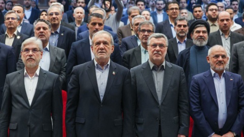 روز تکریم دانایی؛ مقابلِ دانشمندان، فارغ از باور و اعتقادشان سر خم کنیم