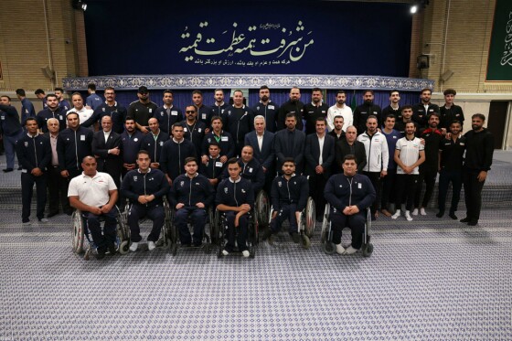 دیدار مدال‌آوران ورزشی و المپیادهای علمی جهانی با رهبر معظم انقلاب