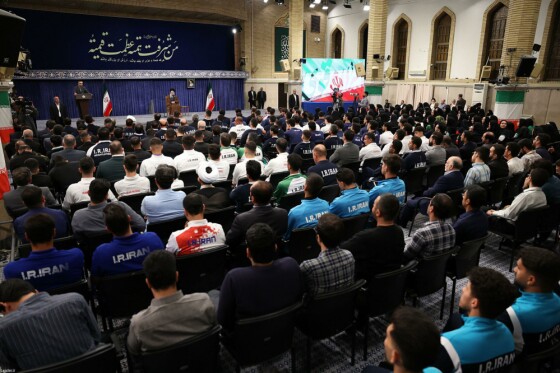 دیدار مدال‌آوران ورزشی و المپیادهای علمی جهانی با رهبر معظم انقلاب