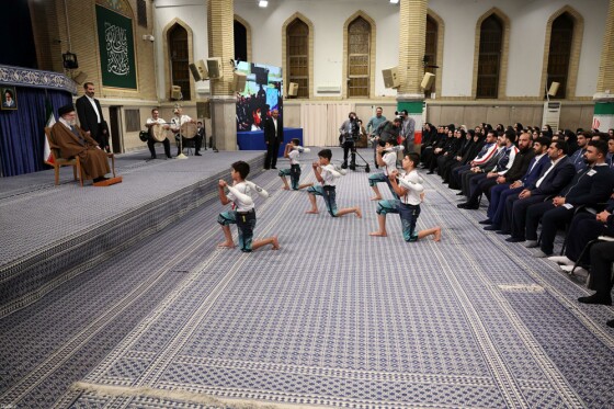 دیدار مدال‌آوران ورزشی و المپیادهای علمی جهانی با رهبر معظم انقلاب