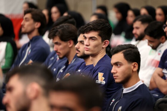 دیدار مدال‌آوران ورزشی و المپیادهای علمی جهانی با رهبر معظم انقلاب