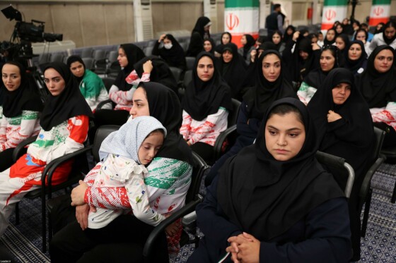 دیدار مدال‌آوران ورزشی و المپیادهای علمی جهانی با رهبر معظم انقلاب