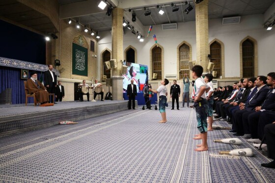 دیدار مدال‌آوران ورزشی و المپیادهای علمی جهانی با رهبر معظم انقلاب