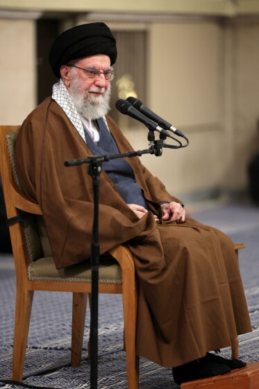 دیدار مدال‌آوران ورزشی و المپیادهای علمی جهانی با رهبر معظم انقلاب