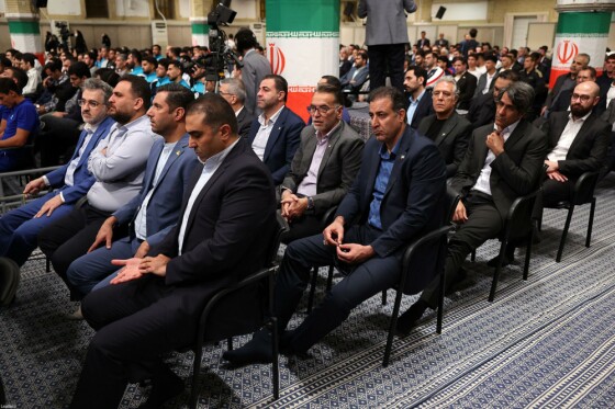 دیدار مدال‌آوران ورزشی و المپیادهای علمی جهانی با رهبر معظم انقلاب