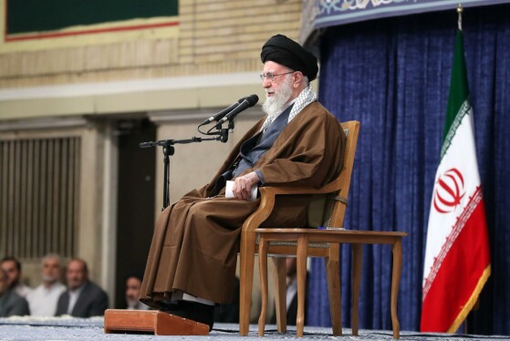 دیدار مدال‌آوران ورزشی و المپیادهای علمی جهانی با رهبر معظم انقلاب