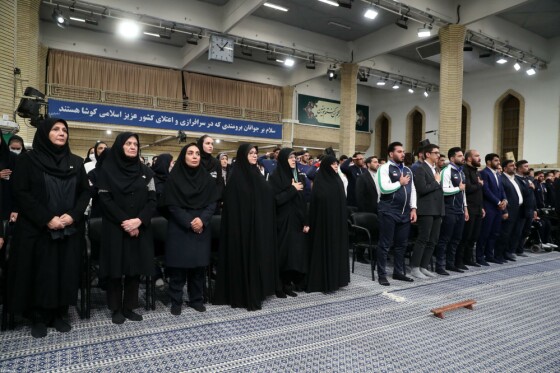 دیدار مدال‌آوران ورزشی و المپیادهای علمی جهانی با رهبر معظم انقلاب