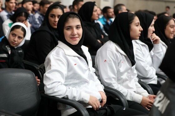 دیدار مدال‌آوران ورزشی و المپیادهای علمی جهانی با رهبر معظم انقلاب