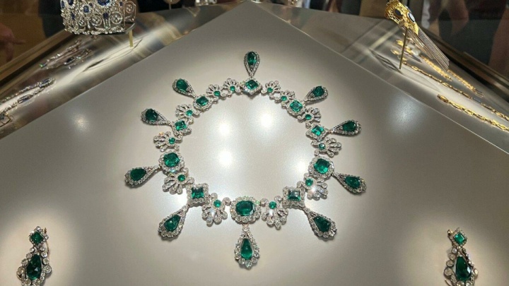 سرقت ۷ دقیقه‌ای از موزه لوور؛ جواهرات ناپلئون و ملکه اوژنی ربوده شدند