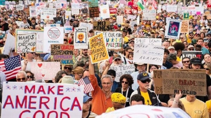 آمریکا علیه پادشاه