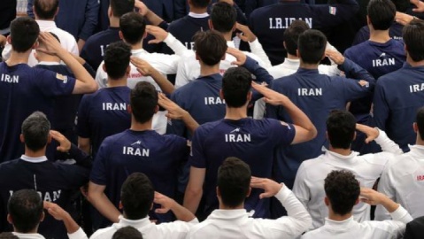 گزارش تصویری / سلام نظامی قهرمانان  و رئیس کمیته المپیک در حضور رهبر انقلاب