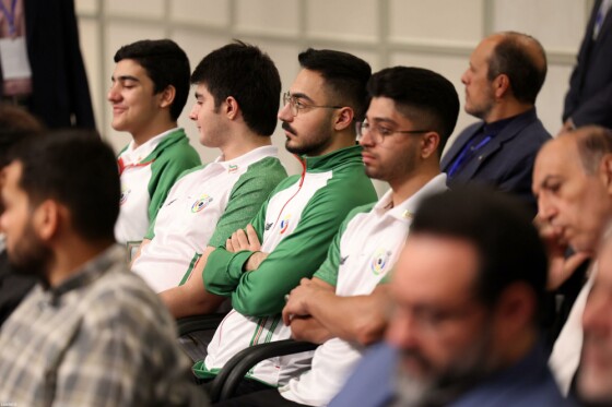 دیدار مدال‌آوران ورزشی و المپیادهای علمی جهانی با رهبر معظم انقلاب