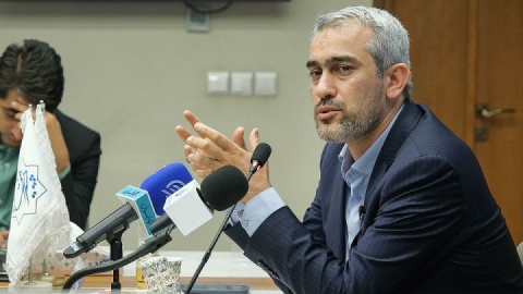 فیلم / خبر وزیر اقتصاد برای زوجین در صف انتظار وام ازدواج