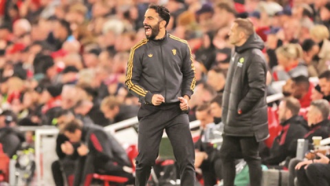 آموریم طلسم ۱۰ ساله را شکست