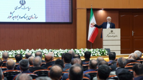 رمز موفقیت دولت، جلب اعتماد مردم است/ برای خوشایند مسئولان نباید داده‌ها دستکاری شود