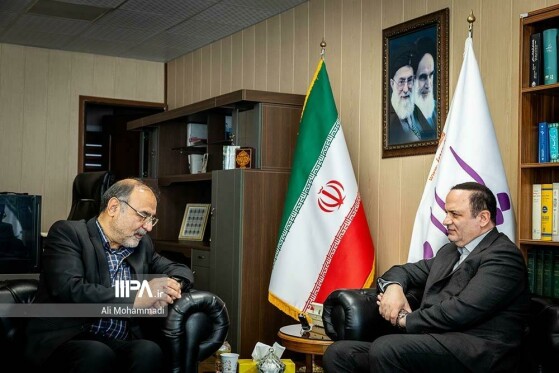 بازدید رضا مسرور از روزنامه ایران