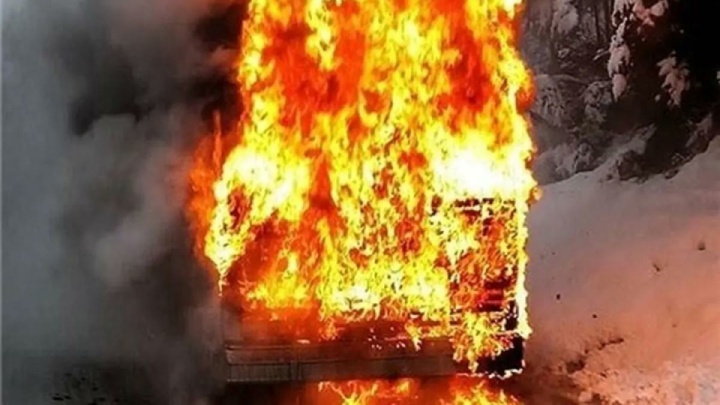 حریق ساختمان اداری در بزرگراه شهید ستاری