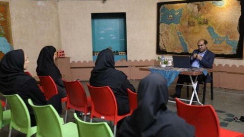 موزه برای کودک کار، بیمار، دو رگه و اتباع خارجی می‌تواند قابل استفاده باشد