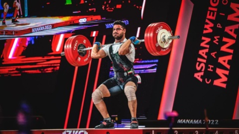 معینی: پرچمداری افتخار بزرگی است