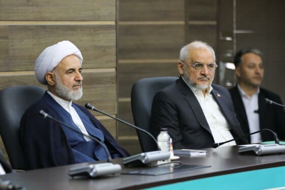 نشست با فرهیختگان و فعالان سیاسی، اجتماعی و فرهنگی استان