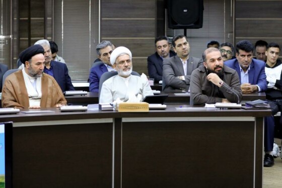 نشست با فرهیختگان و فعالان سیاسی، اجتماعی و فرهنگی استان