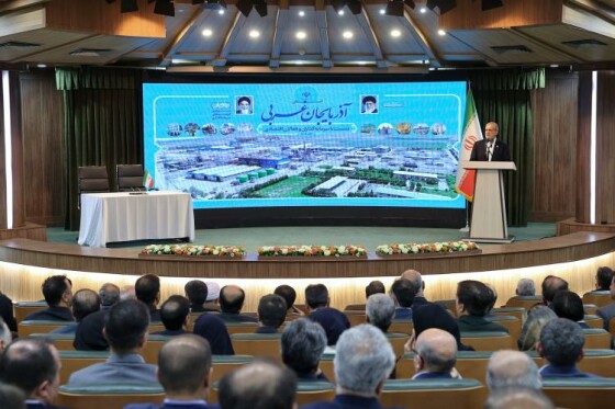 نشست رئیس‌جمهور پزشکیان با سرمایه‌گذاران و فعالان اقتصادی استان آذربایجان غربی