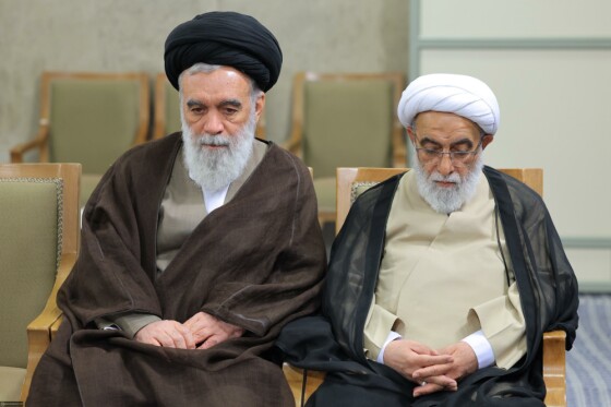 دیدار رهبر انقلاب با دستاندرکاران کنگره بینالمللی میرزای نائینی