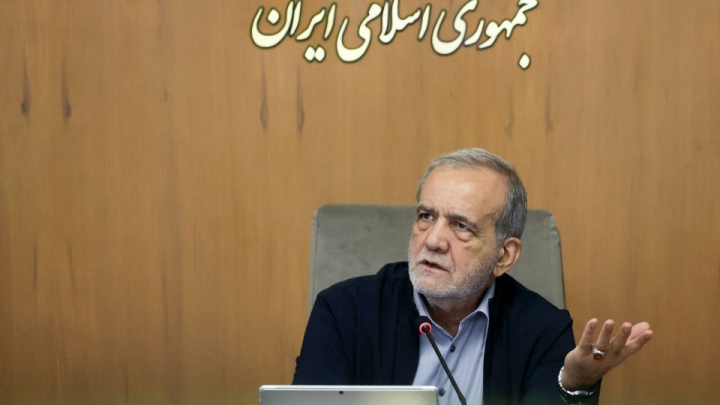 مشکلات کشور با کمک نخبگان قابل حل است/ توسعه باید با نقشه و برنامه باشد