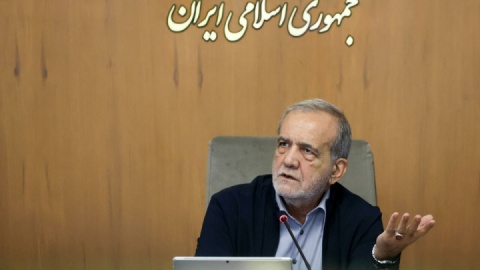 مشکلات کشور با کمک نخبگان قابل حل است/ توسعه باید با نقشه و برنامه باشد