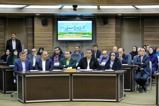 نشست با فرهیختگان و فعالان سیاسی، اجتماعی و فرهنگی استان