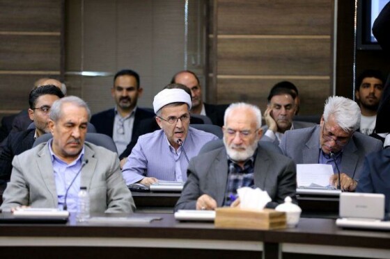 نشست رئیس‌جمهور پزشکیان با فعالان سیاسی استان آذربایجان غربی