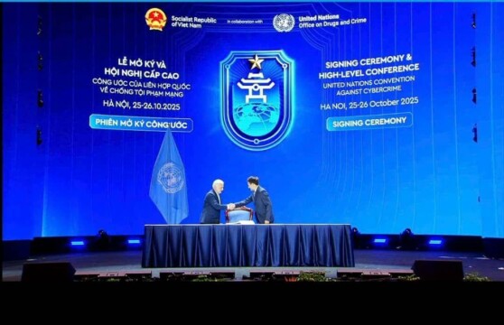 امضای کنوانسیون سازمان ملل متحد برای مقابله با جرائم سایبری در هانوی - ویتنام با حضور دکتر جلال‌زاده