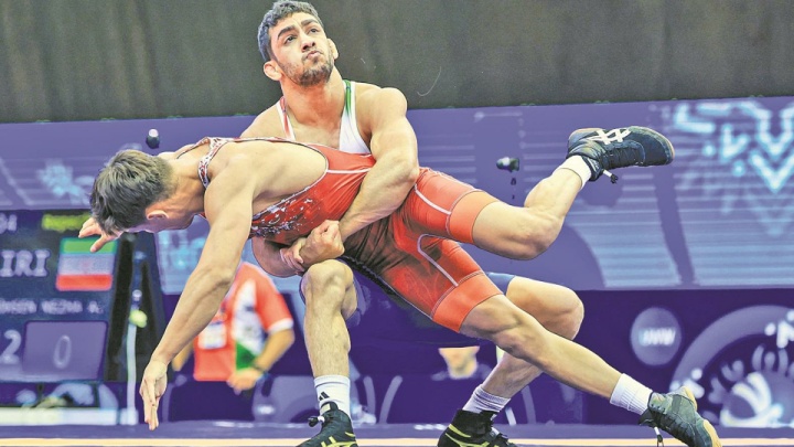 دیکته قدرت در دایره طلایی