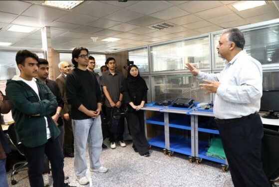 تصاویری از دیدار امروز وزیر ارتباطات و فناوری اطلاعات با نفرات برتر کنکور ریاضی