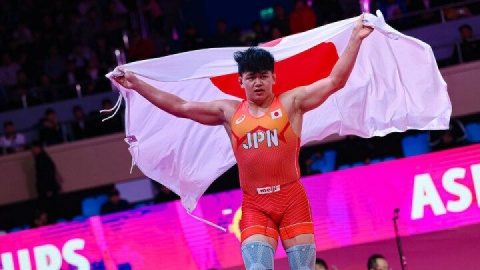 شکست ۳ آزادکار ایران در ۴ وزن آخر امیدهای جهان/ باخت سنگین بابالو مقابل آرش یوشیدا