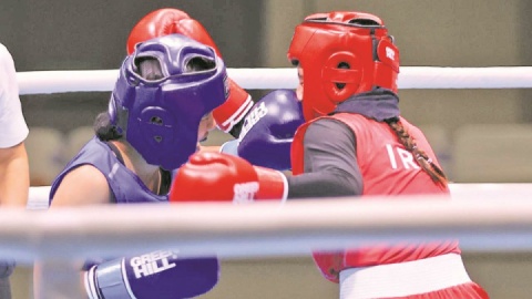 پای دختران ایرانی به رینگ باز شد