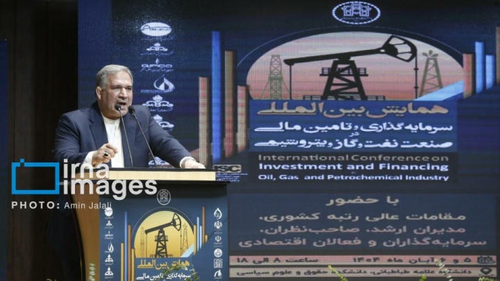 باید نظام تأمین مالی را توسعه دهیم/لزوم نقش آفرینی مردم در حوزه صنایع
