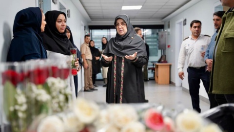 گزارش تصویری / بازدید سخنگوی دولت از بیمارستان امام حسین(ع) تهران به مناسبت روز پرستار