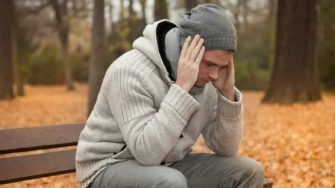 مرز باریک میان غم گذرا و افسردگی فصلی