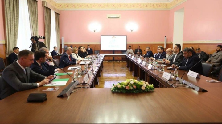 عزم تهران و مسکو برای تقویت مناسبات فرهنگی تجاری و تبادل تجربیات