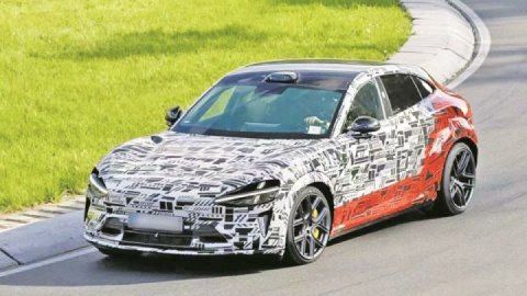 چینیها در حیاط خلوت پورشه