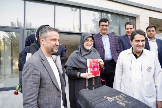 بازدید سخنگوی دولت از بیمارستان امام حسین(ع) تهران به مناسبت روز پرستار