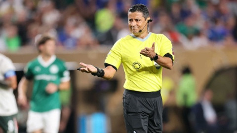 فغانی نامزد برترین داور سال فوتبال جهان شد