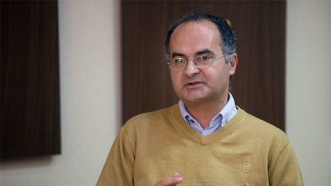 گرفتاری کتاب میان مرزها و موانع